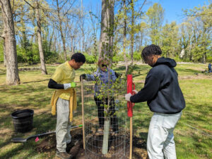 FHTC volunteering at Earth Day in Washington County