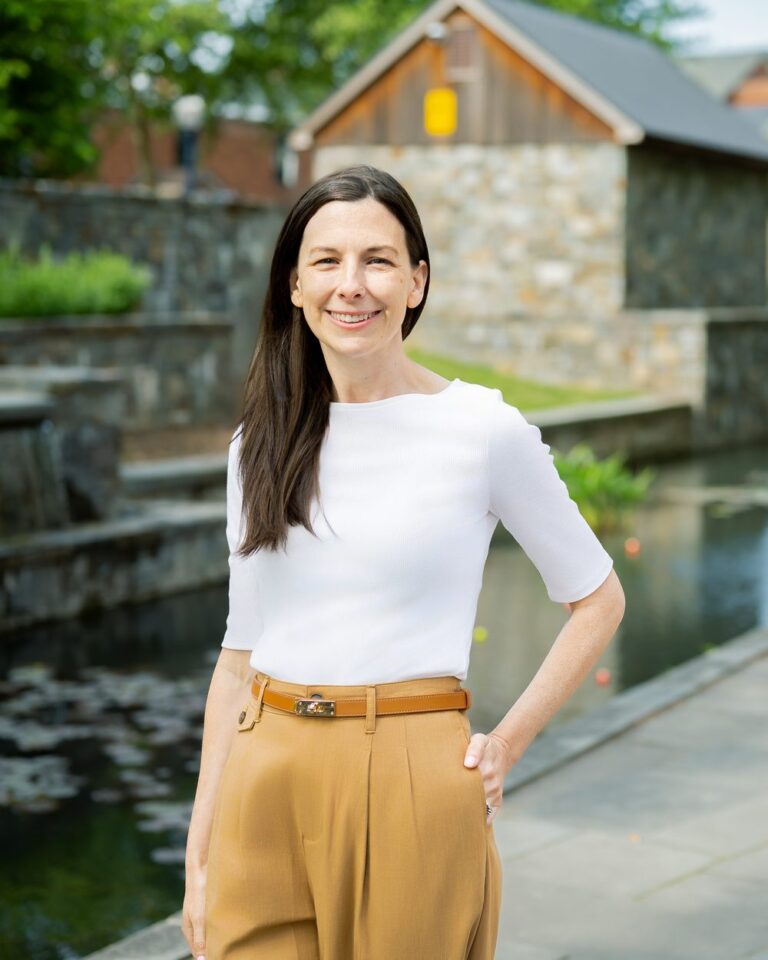 April Tomassoni, Trust Officer